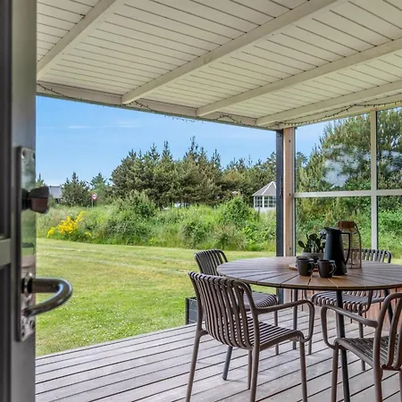 Ferienhaus Agni - 800m From The Sea By Interhome *